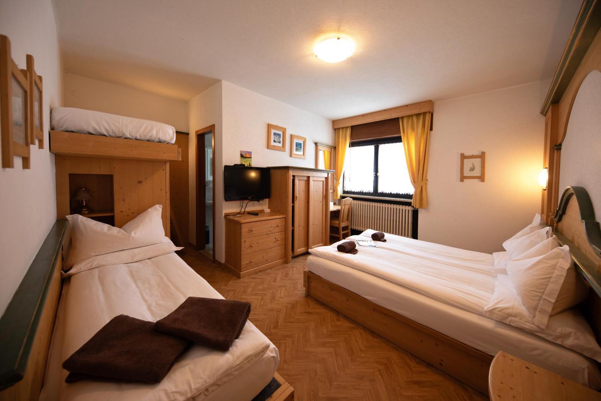 Albergo Venezia Пассо-Ролле Экстерьер фото