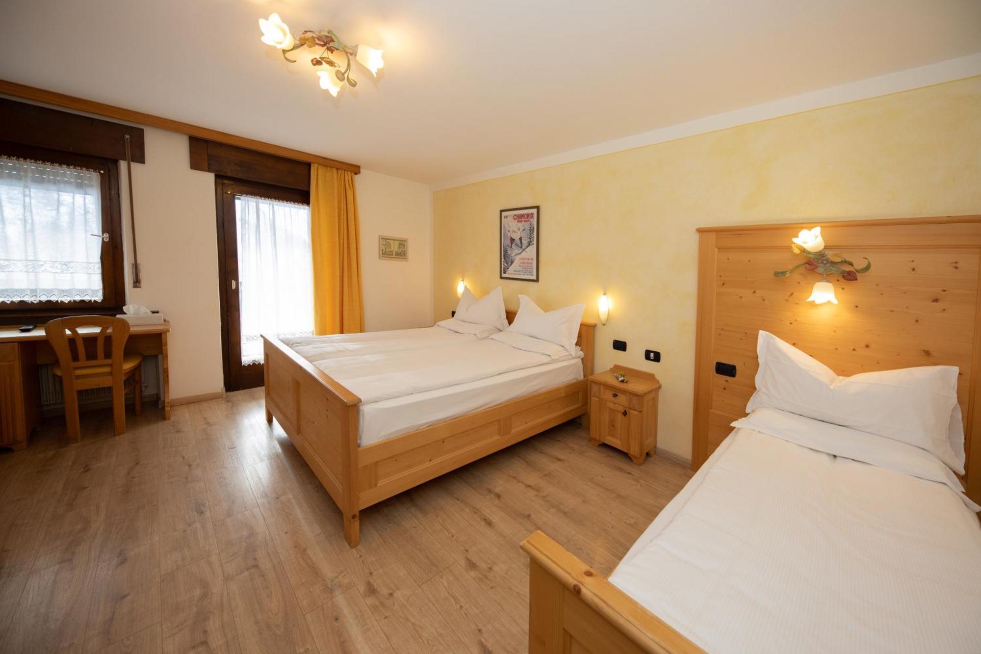 Albergo Venezia Пассо-Ролле Экстерьер фото