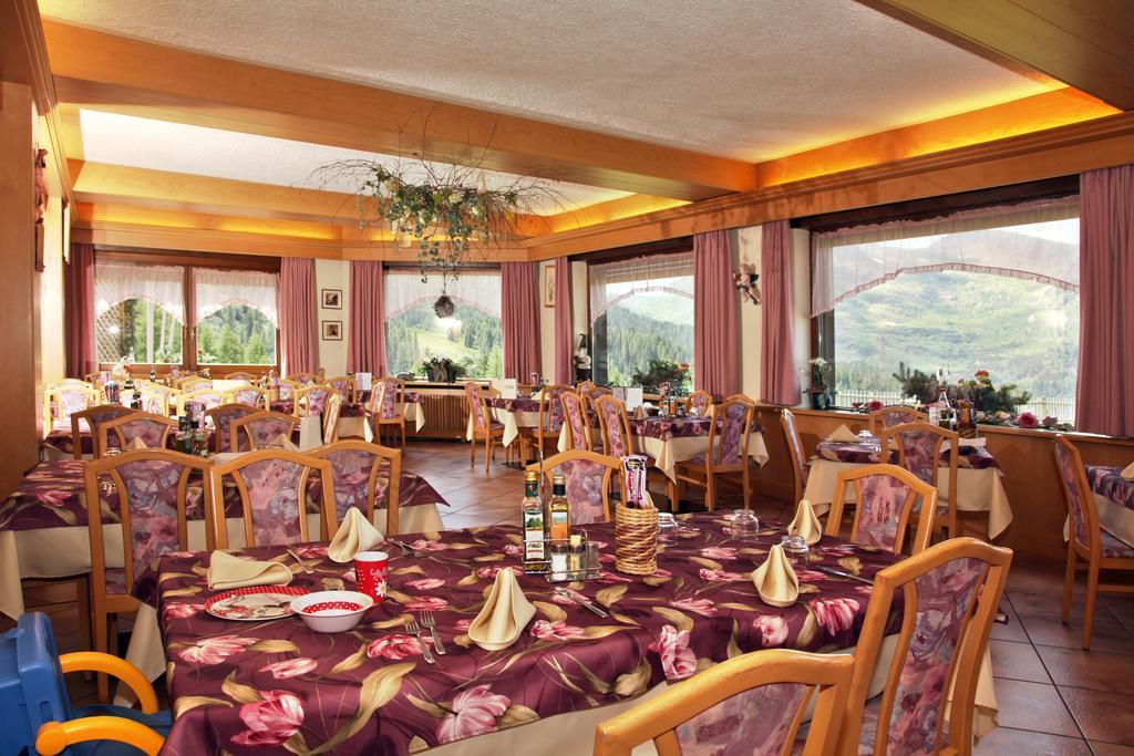 Albergo Venezia Пассо-Ролле Экстерьер фото