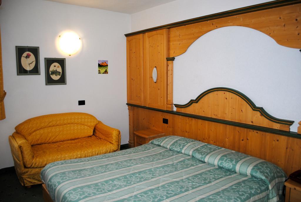 Albergo Venezia Пассо-Ролле Номер фото
