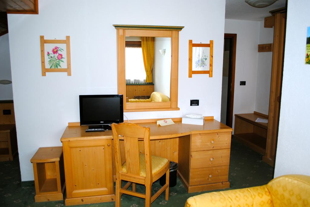 Albergo Venezia Пассо-Ролле Экстерьер фото